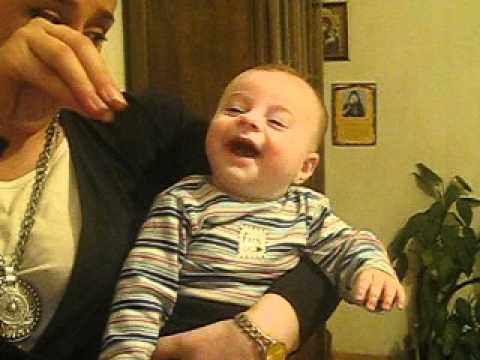 baby laughing =)) როგორ იცინის:))
